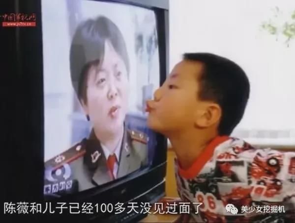 黑发|从清华女神到护国女将军，54岁黑发变白发，全国都为她湿了眼眶…