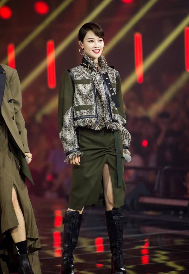  造假|《浪姐》投票被质疑造假，金晨蓝盈莹粉丝停止投票，及时止损