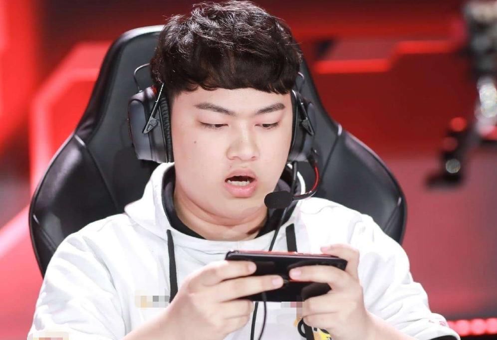 赢下|寂然单挑赢下QG刺痛后,直接说出这句话,惊呆无数粉丝!