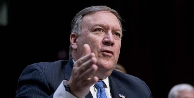  外交官|蓬佩奥出访欧洲，主动握手接二连三被拒，傻笑缓解气氛