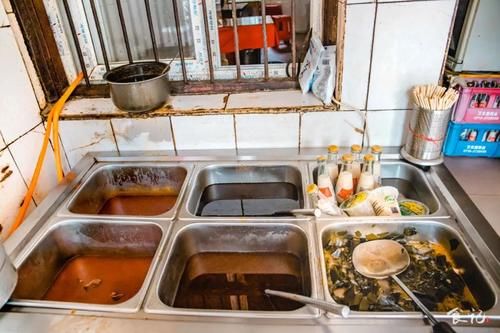 打包|天呐!让人专程驱车上百公里来打包的炸酱面,竟在襄城藏了24年!