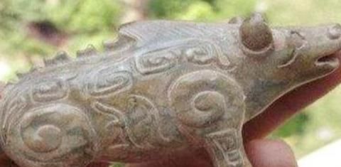  盖新房|父子翻盖新房挖出一只“猪”，主动上交，考古学家：全球仅此一头