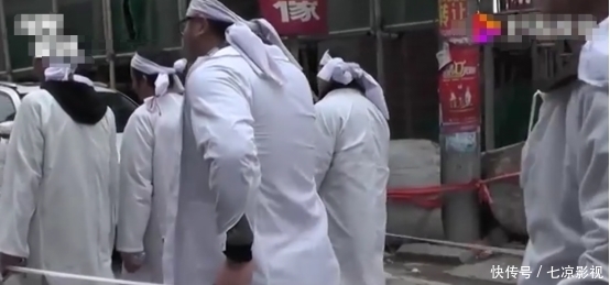  找到|亲人失踪后找到却患病身亡，花14万下葬，结果2月后“死者”活着回家了...