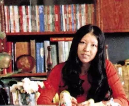  自杀|1次求婚被拒，2任丈夫死亡，3次自杀，48岁离世，作家三毛的一生