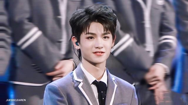  黄明昊|黄明昊喜剧人实锤！凭超强综艺感有望成为快本常驻mc？