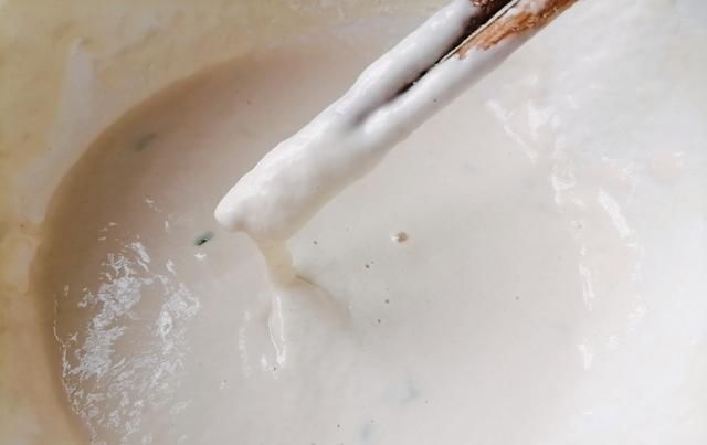  韭菜|扁豆这样吃太美味了，搭配韭菜和豆腐，炸一盘香喷喷的扁豆盒子