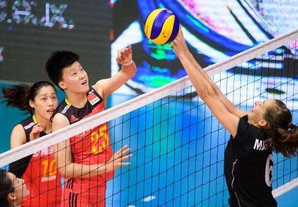  朱婷|瘦了？女排快刀手晒出最新自拍照，她能否在4人之争中脱颖而出