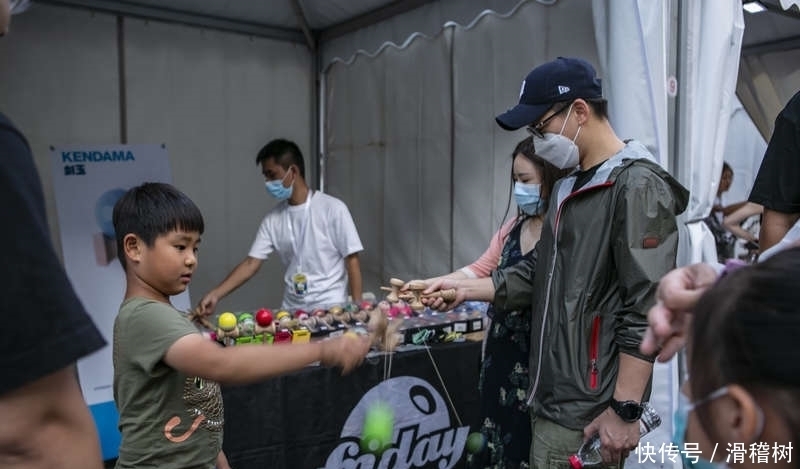 艺术|周末去哪儿 在798潮流艺术市集尽情“逛吃”