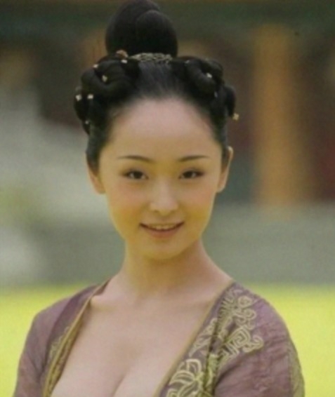 女主|甩了唐嫣老公,从小陶虹整成杨幂,却flop到接二手女主