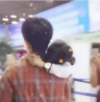  公主|她是邓伦主动“公主抱”, 愿意秀恩爱, 粉丝却不敢吃醋的女生