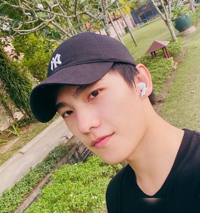  来得及|杨洋时隔5年再参加真人秀，看清节目女嘉宾名单，后悔还来得及！