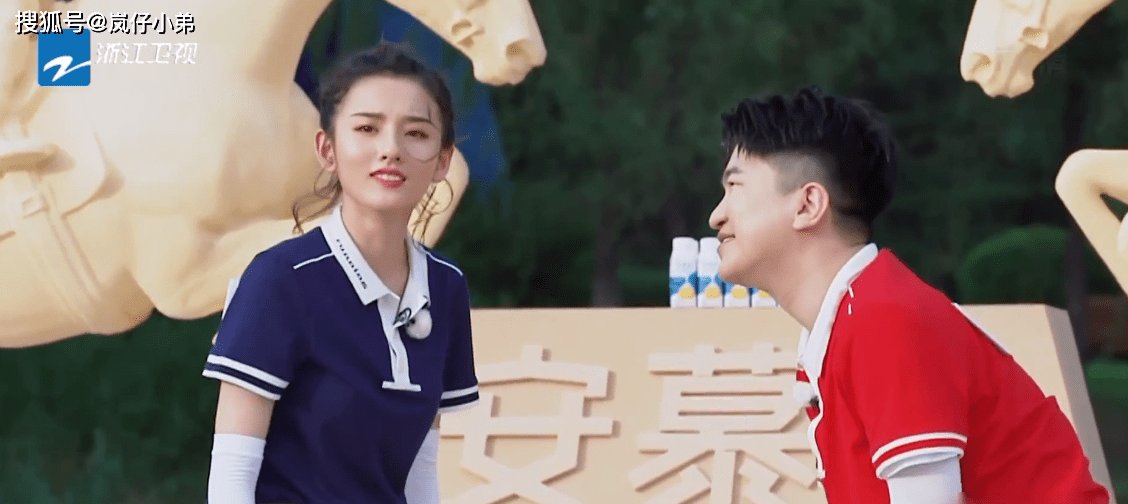  导演|本期《跑男》飞行嘉宾引发争议，一个当面怼导演，一个被导演diss