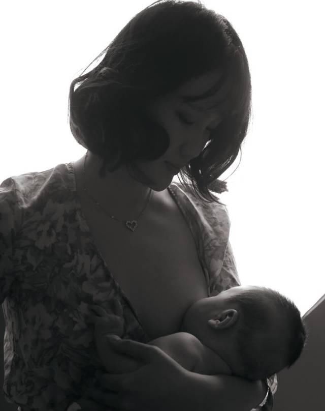  孩子|第一次给孩子哺乳是一种怎样的体验？每个妈妈的感觉都不一样