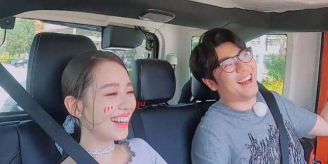 郎朗|都是老公开车,唯独沙溢家是胡可开的,而郎朗和吉娜都不开车