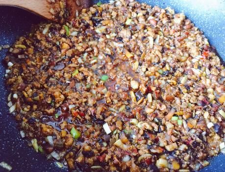  健康|香菇肉酱不用买了，20块钱做一碗，比超市的更健康，怎么拌都好吃