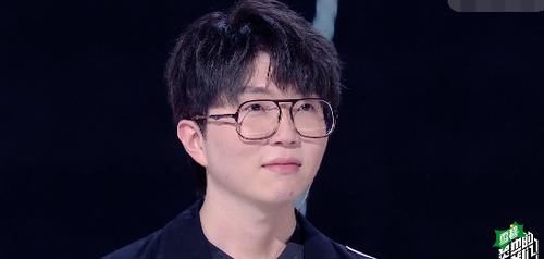  金句|硬糖少女喜提团队发言人，陈卓璇再次用金句圈粉，清醒的人都孤独