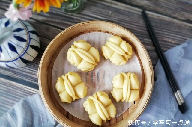 玉米|花卷这样做,实在太香太美太馋人,做法很简单,一双筷子就够啦