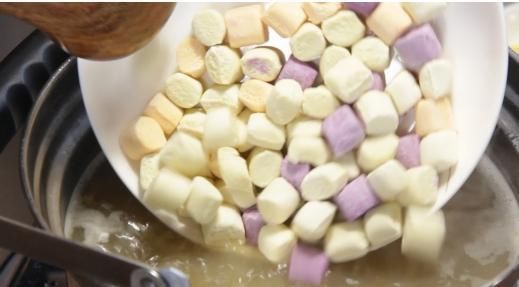  夏日|夏日甜点大满足「甜点两吃」Q弹绵密自由配，不用剉冰机也能搞定