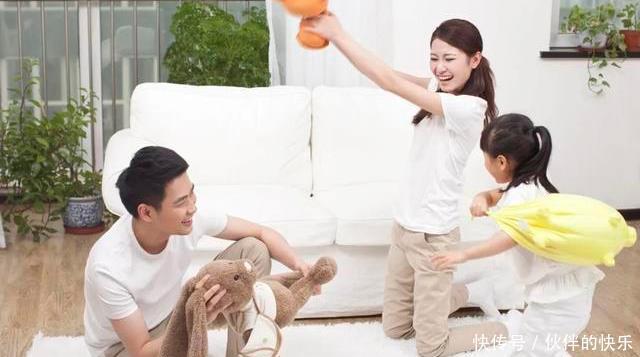家庭|少年吐槽“爸妈恩爱”逗笑全网:有趣的家庭,是孩子一生的财富