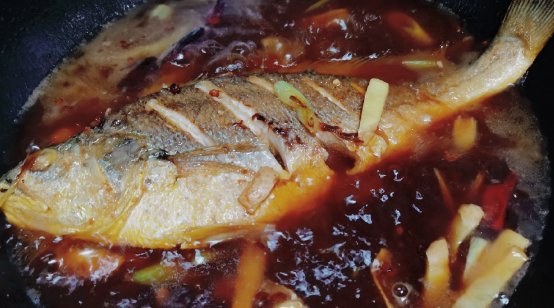  黄花鱼|干烧黄花鱼怎么做简单又好吃？掌握几点，肉嫩入味还不腥