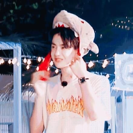  笑容|《天天向上》王一博甜度测试超标，治愈系笑容好甜，王甜甜石锤！