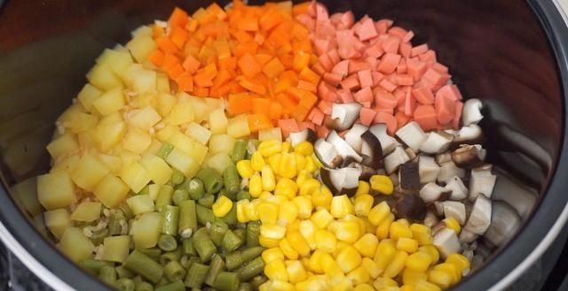  焖饭|一个电饭煲就能做出的花样焖饭合集，简单又省事