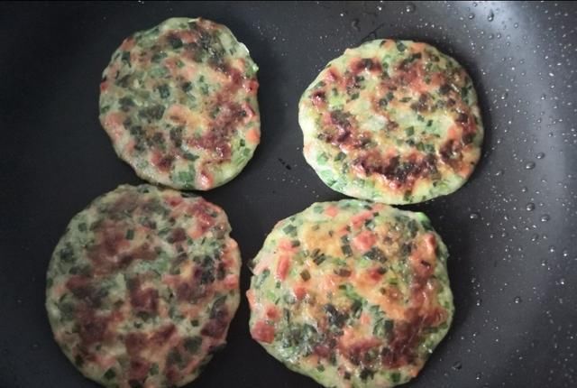 内里|既不揉面也不发面,还不担心弄脏手,外表焦香酥脆,内里柔软细腻