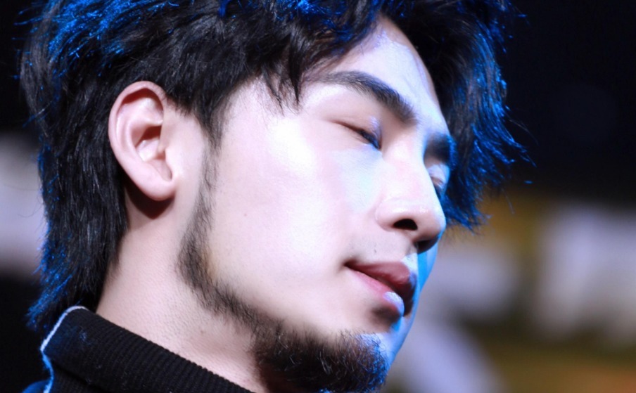  主持|高天鹤不再主持《天天向上》，消息很突然，受到牵连还是主动解约