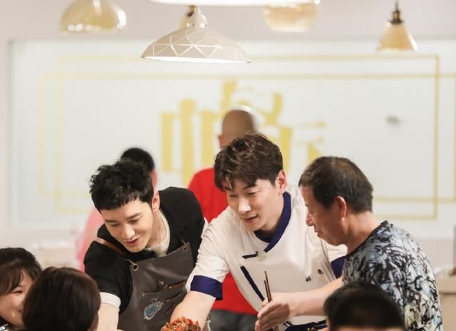  竟是|《中餐厅》黄晓明意外爆冷，没想到竟是这样的人