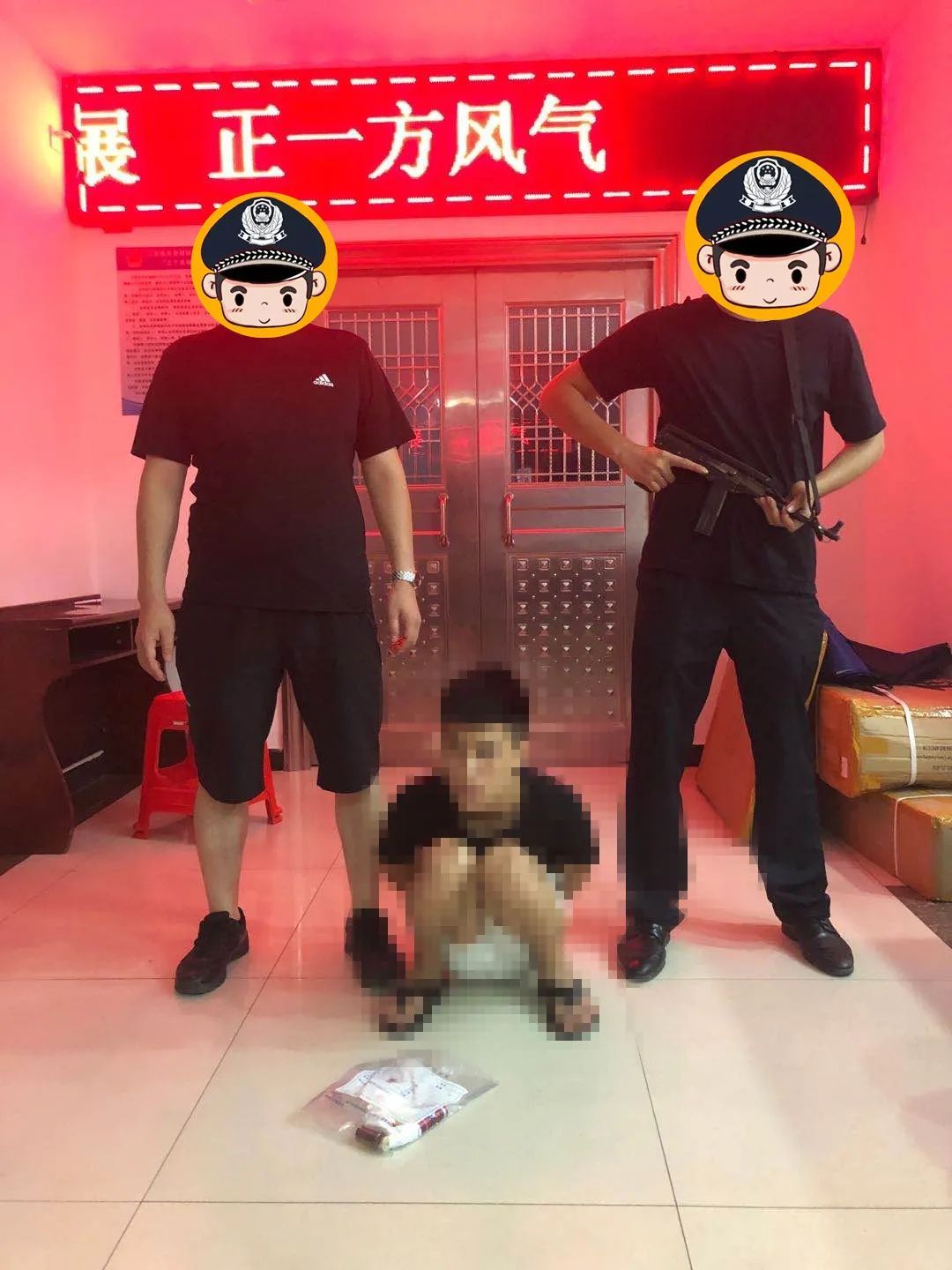  朋友圈|“好东西，懂的来，私聊！”夜店美女频发莫名朋友圈，民警成功破译密码