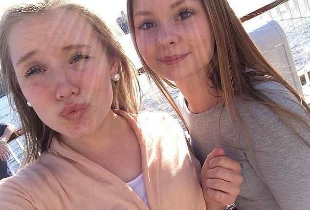  青梅竹马|自小青梅竹马的好朋友，通过改头换面，让彼此看上去像“双胞胎”