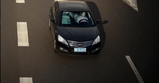  人未按规定使用安全|【曝光】 这些司机高架开车不系安全带，记2分，罚100元！