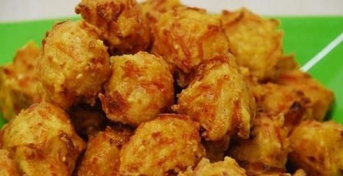  好吃|酥脆的胡萝卜丸子，吃起来很软糯，而且口感也是十分的好吃