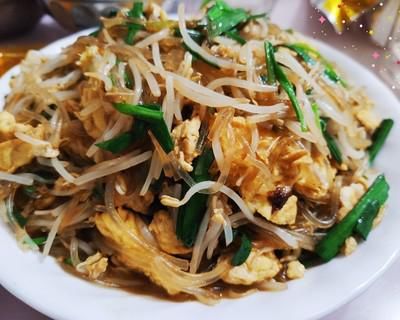 绿豆芽|家庭版炒合菜【绿豆芽粉条炒鸡蛋】