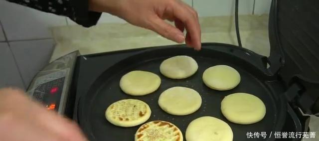 老人|山药蛋饼软香甜,美味易消化,适合老人和儿童食用