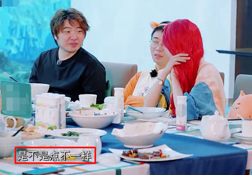  杨迪|郑爽节目现场反驳杨迪，导演赶忙转移话题，情商真的很高