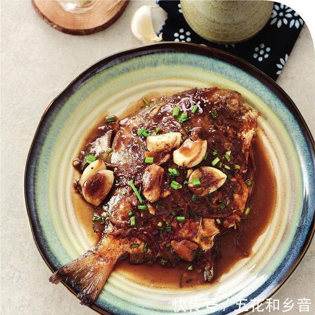 焦黄|鱼肉这样做，焦黄香脆，滑嫩鲜香，营养美味，老少皆宜