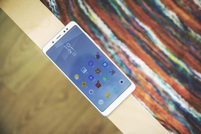  平价|iphone越来越多“平价机”，若出千元机，国产机是否就没得玩了