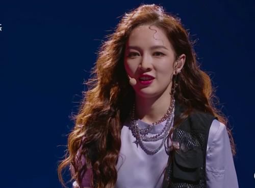  阿朵|《乘风破浪》阿朵主动申请当队长后：成就了孟佳，也成就了自己