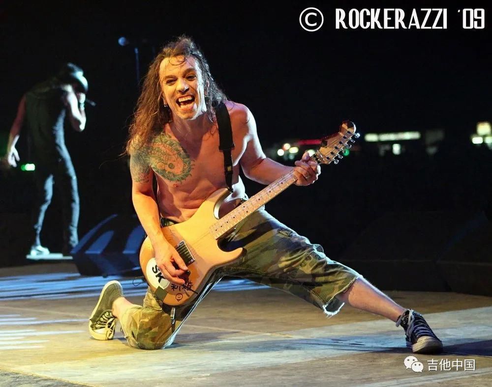  乐队|经典摇滚乐迷必看 | Skid Row（穷街）乐队吉他手教你演奏