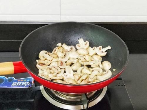 食材|夏天最应该吃的一个菜,5块钱一斤,清爽可口又营养,全家都喜欢