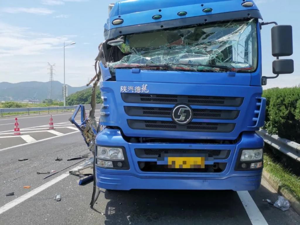 接触|无接触也要负责任!甬舟高速一起事故,这司机负主责一点不冤!