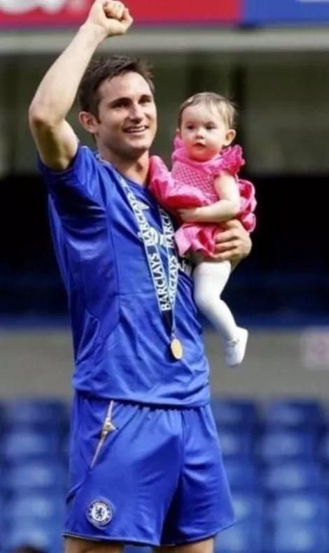 男人|两个女人的战争？中年男人的爱情？这是伦敦男人兰帕德的故事