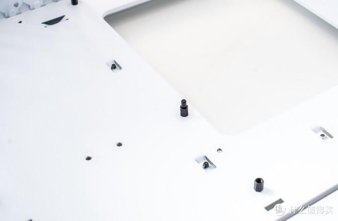  款机箱|存储厂的机箱是什么样子？威刚(ADATA) XPG 入侵者机箱测评