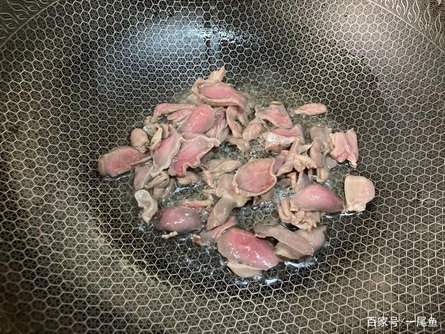 下饭|秋天吃牛羊肉不如吃它，炒一炒特别香，营养美味又下饭，别错过了