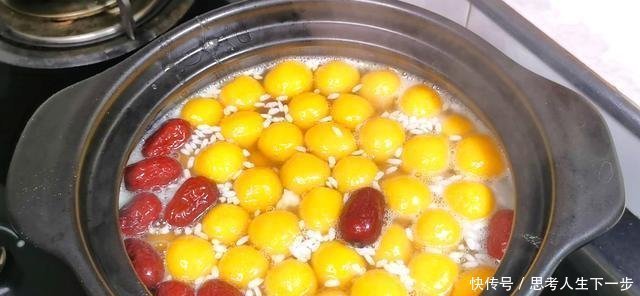 糯米粉|南瓜别做南瓜饼了,加一碗糯米粉,不煎也不炸,出锅连汤都不剩