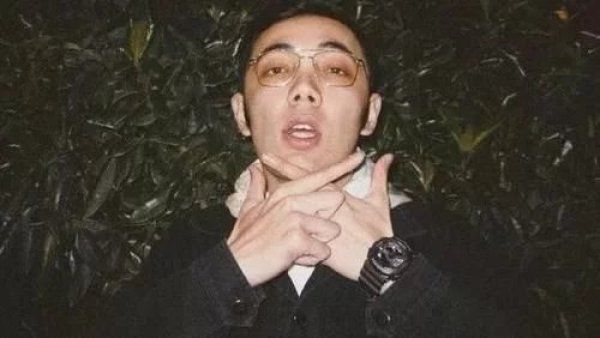  光光|魔动闪霸口碑反转，饱受争议，艾热和光光做法形成鲜明对比！