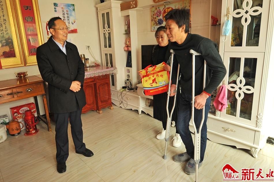 省委|省委政研室在清水县山门镇开展国家扶贫日慰问活动