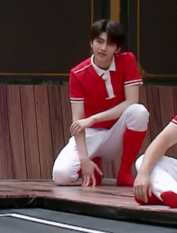  蔡徐坤|200722 蔡徐坤《奔跑吧》预告出炉 白马王子&出浴美男给你视觉暴击