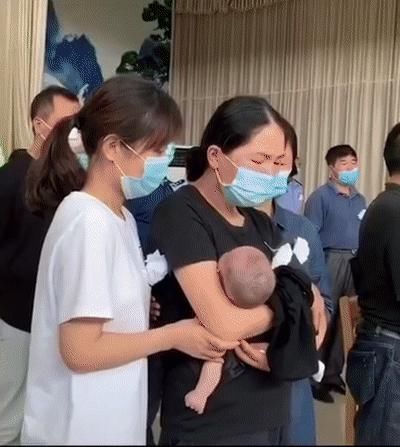  追捕|战友追捕逃犯中牺牲，女儿刚出生两个月！